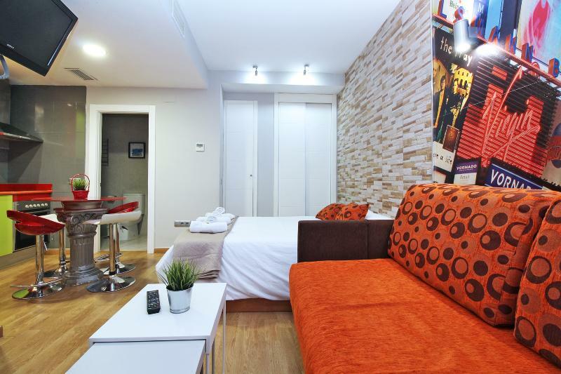 Tribuna Deluxe *