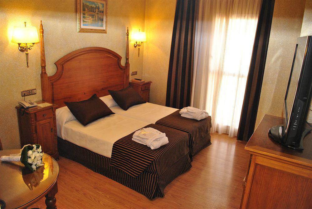Salles Centro Hotel 4*