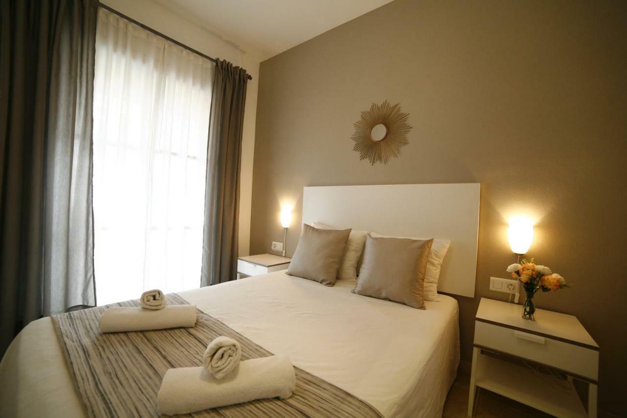Victoria De Alba House *