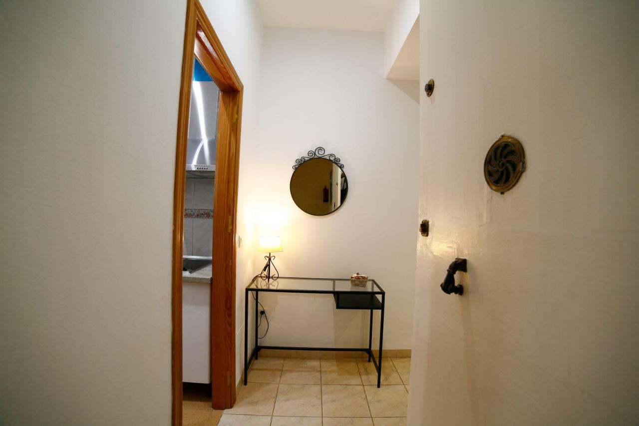 Victoria De Alba House