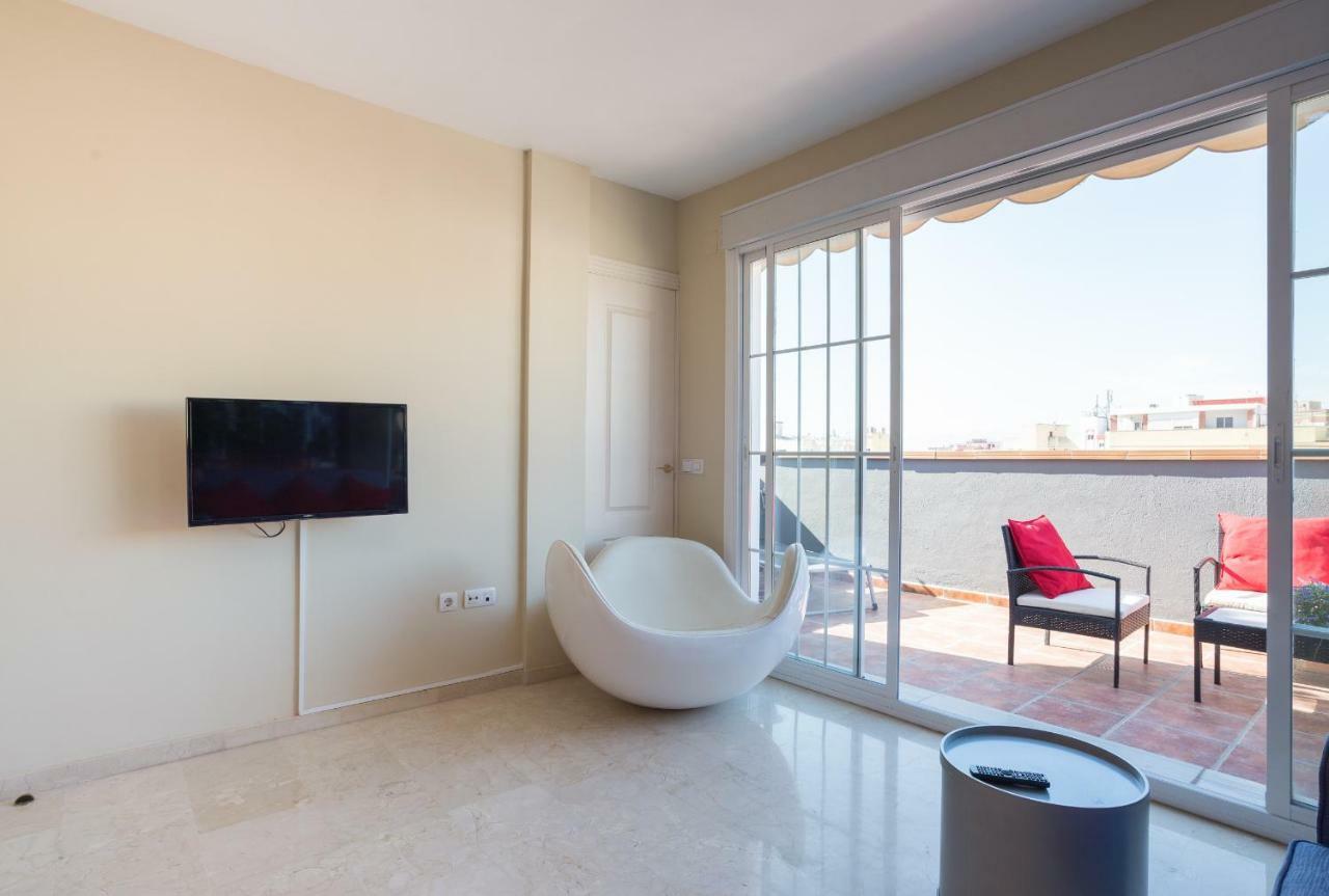 Gr3-renovated Apt Next To Old Town With Cozy Terrace *