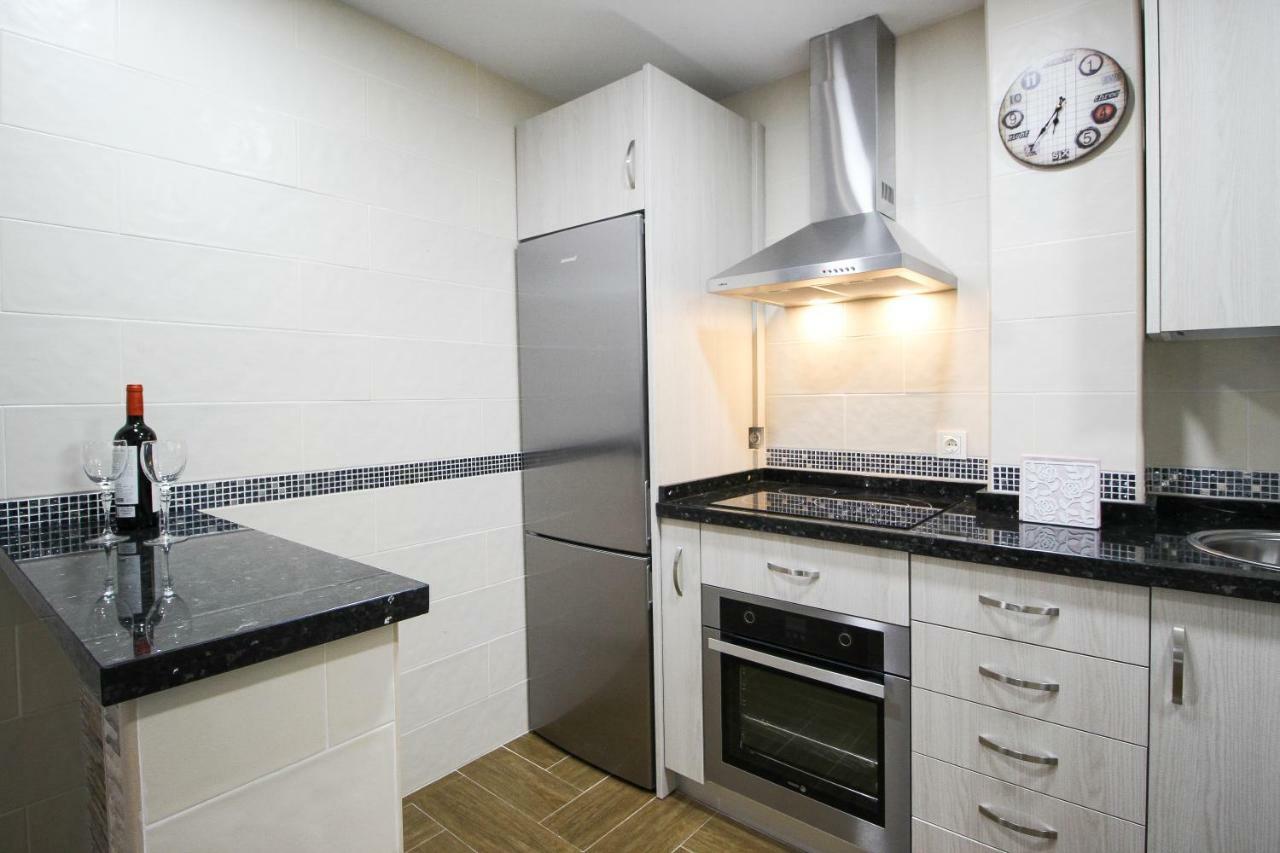 Palacios 6, Nuevo, Playa, Barrio Tranquilo, Todos Servicios, Pa Apartment Malaga