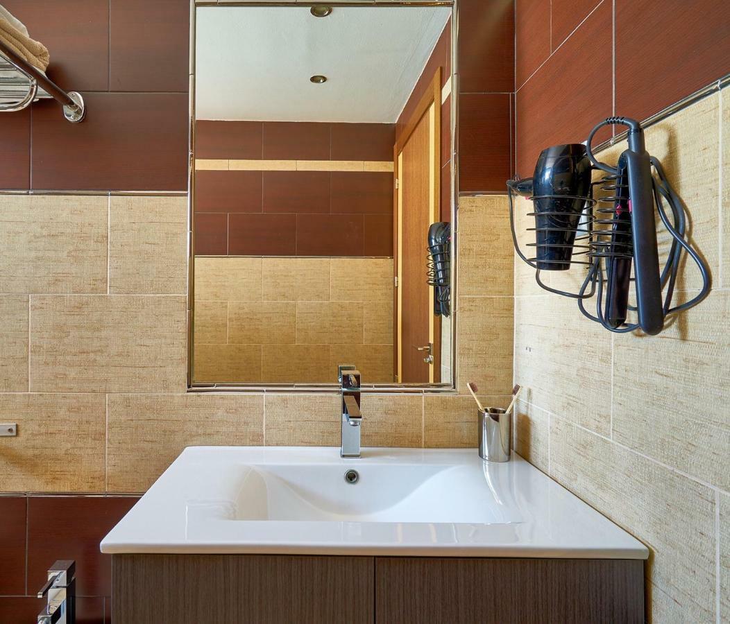Apartment La Macarena Airport