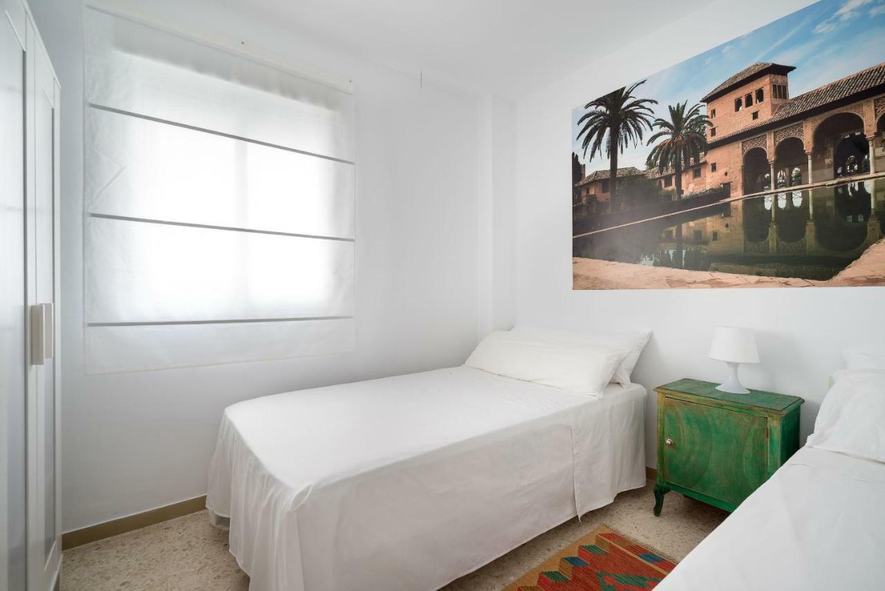 Arcos Infostays - Free Parking Apartment Malaga
