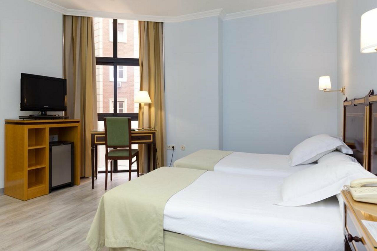 Don Curro Hotel 3*