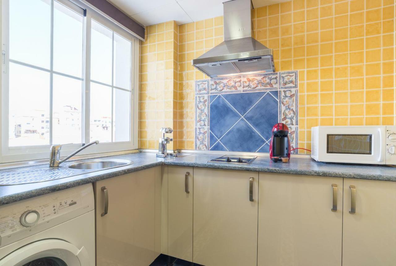 Gr3-renovated Apt Next To Old Town With Cozy Terrace *