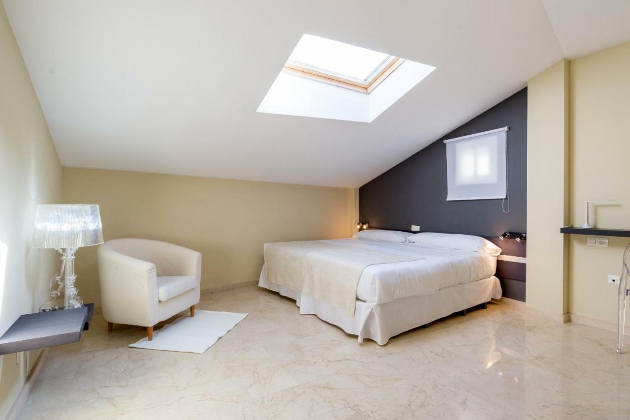 Apartment Gr3-renovated Apt Next To Old Town With Cozy Terrace *