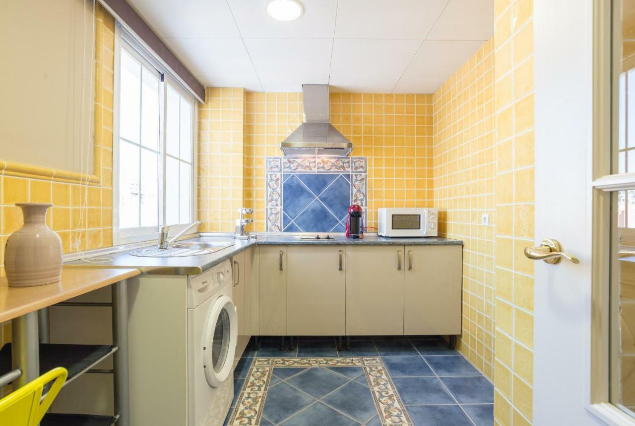 Gr3-renovated Apt Next To Old Town With Cozy Terrace *