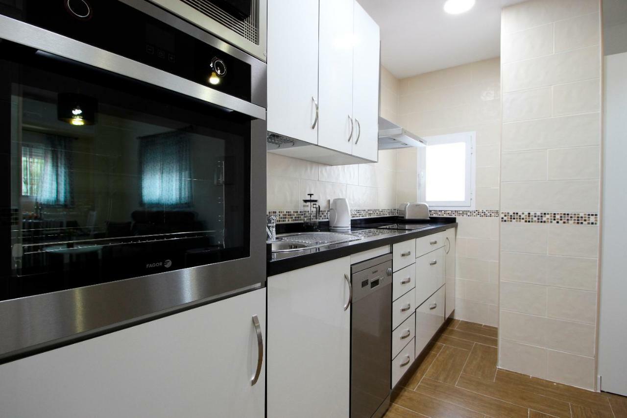 Apartment Palacios 6, Nuevo, Playa, Barrio Tranquilo, Todos Servicios, Pa