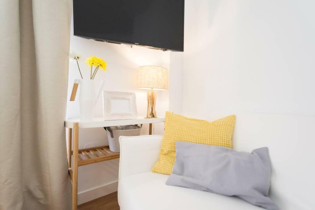 Lyrioshomes Cervantes * Malaga