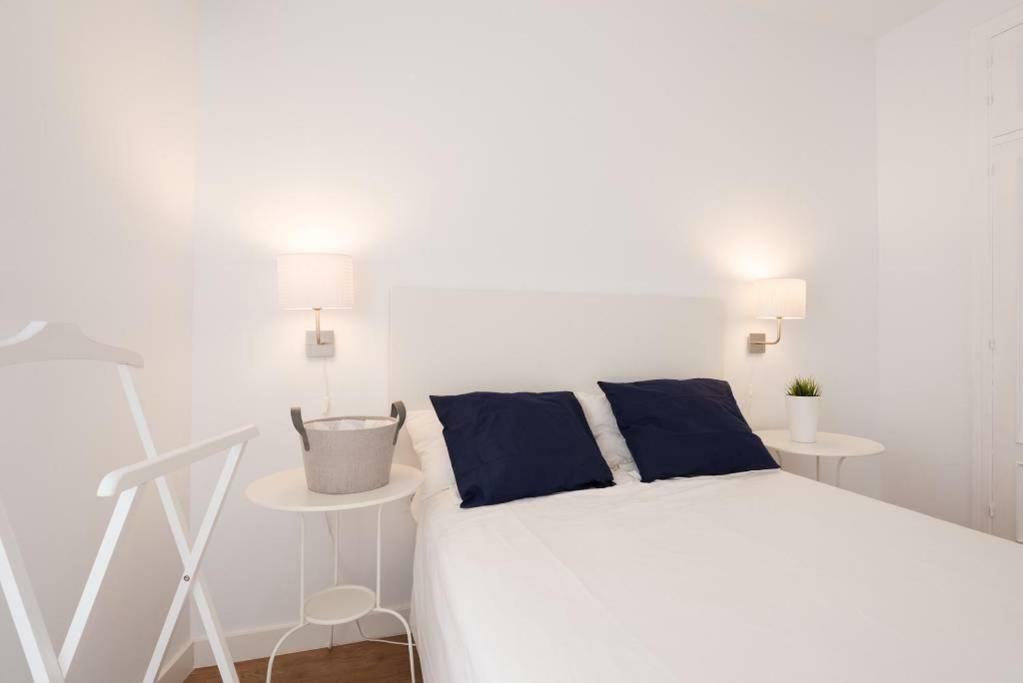 Lyrioshomes Cervantes Apartment Malaga