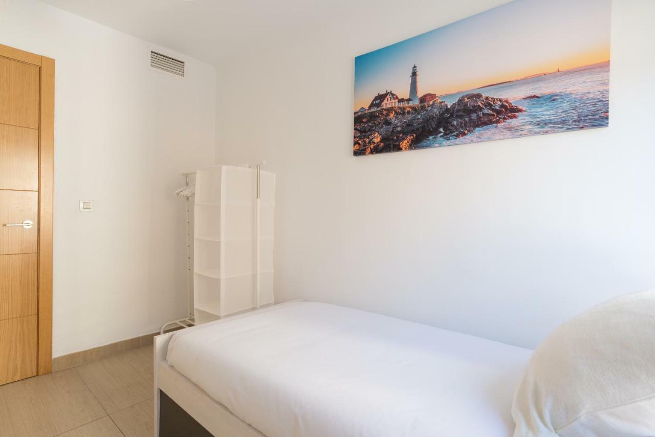 Ma2b-bright With Rooftops With Palms Near Old Town Apartment Malaga
