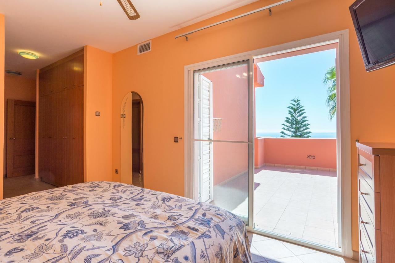 Lu&cia Candado Villa Malaga
