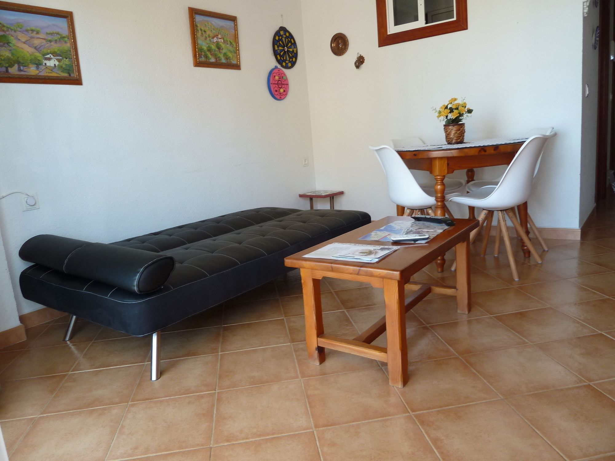 Sunny 2 Bedrooms Apartment