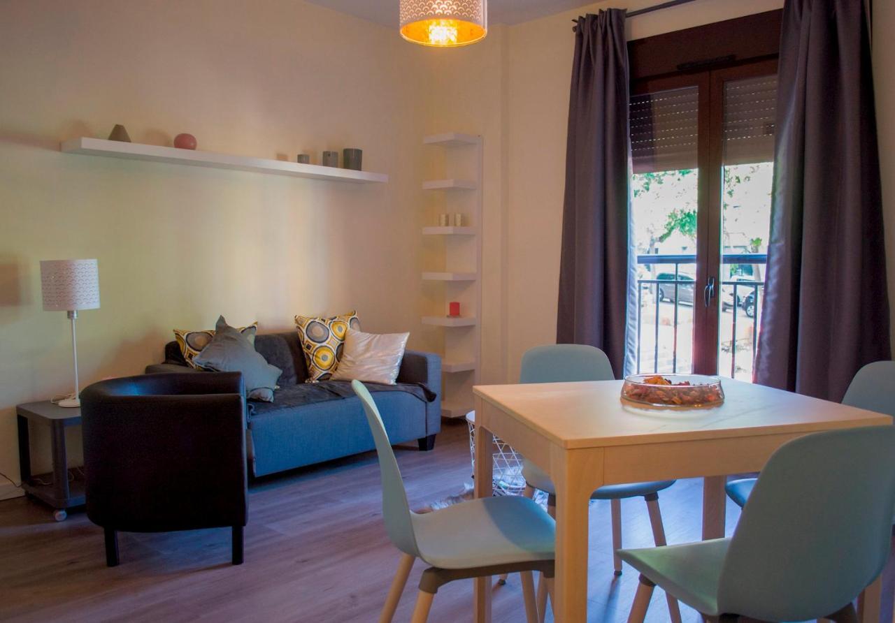 Al Lado De La Casa De Picasso Apartment