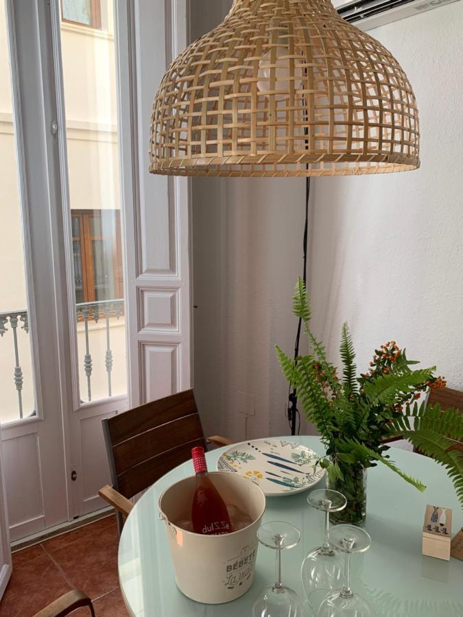 Luz Y Sencillez En El Centro Historico De Malaga