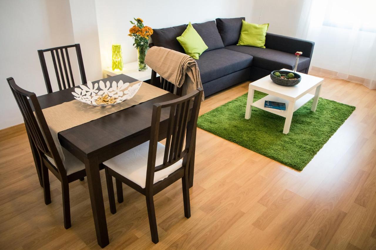 Holidays2malaga Heredia 3 Bedroom Opposite Port Apartment Málaga