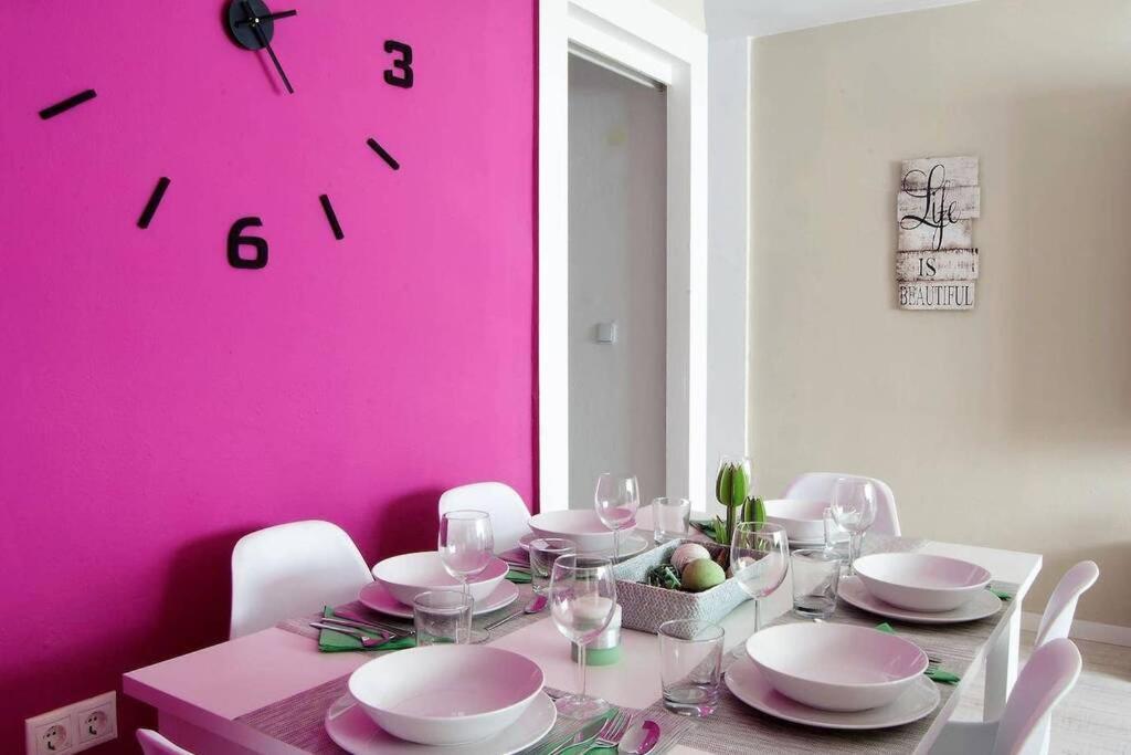 Center Big Apartment-family & Friends-5 Beds Apartment *