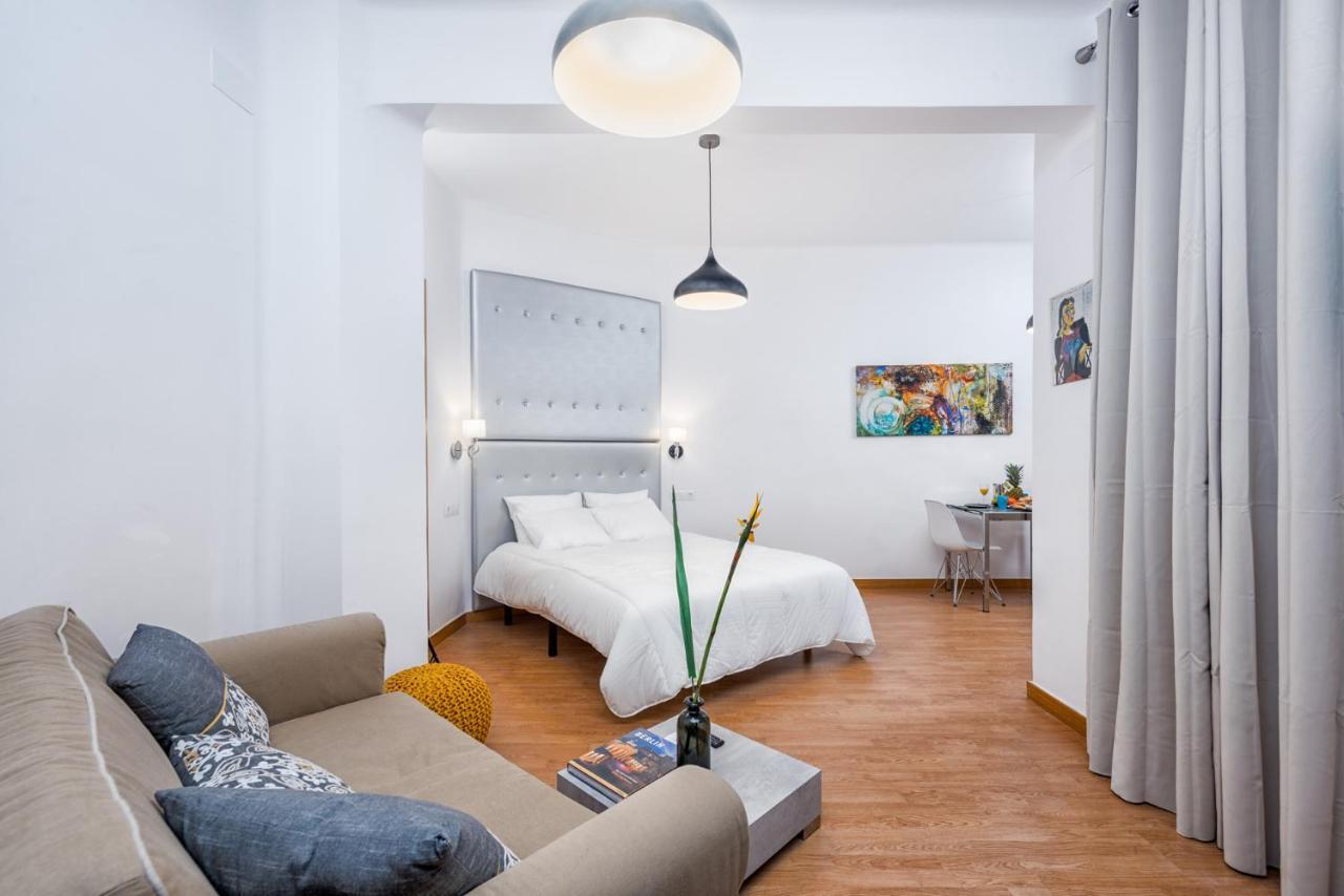 Bolsa Larios Apartment *