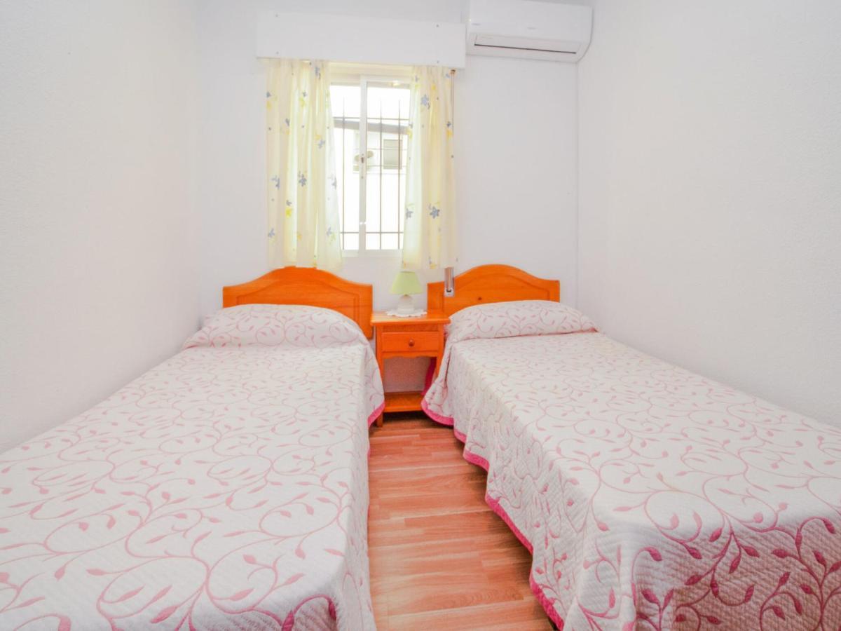 Vakantiehuis Welcoming In With Patio *