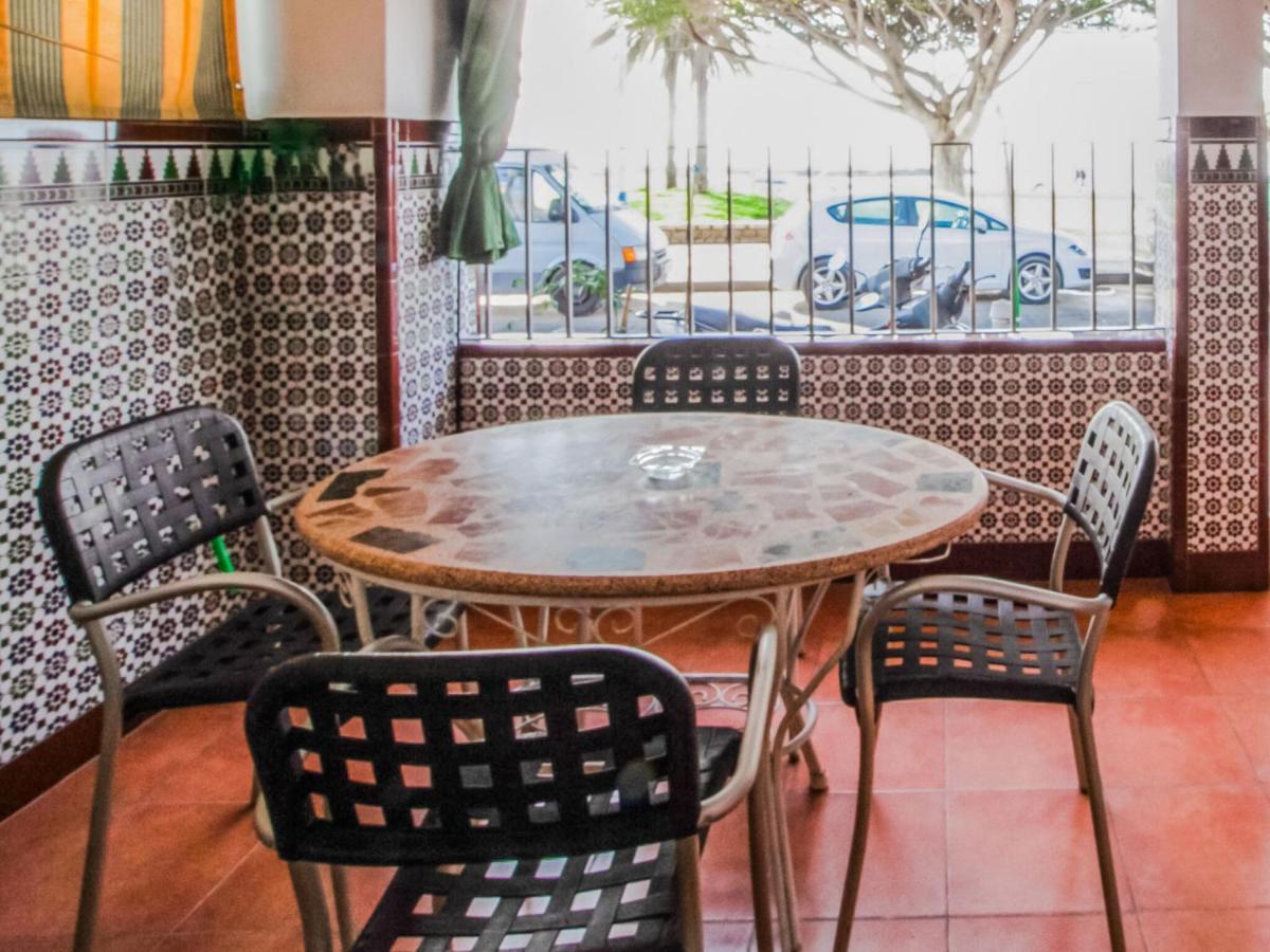 Vakantiehuis Welcoming In With Patio