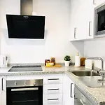 City Center & Terrace By Ele Apartments