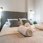Cozy Apartament In The Heart Of Malaga With Pool