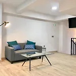 Modern & Spacious Apartment In Plaza De La Merced