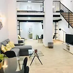 Modern & Spacious Apartment In Plaza De La Merced