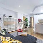 Boutique Mitjana Apartment