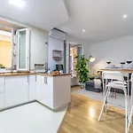 Boutique Mitjana Apartment