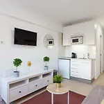 Mp7 Renovated Apartment Right On The Beach 700 Meters Away From Old Town