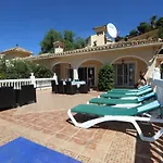 Delightful 5 Bed Villa In Fuengirola Costa Del Sol