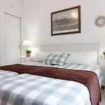 Sea & Wave Soho Family Apartment