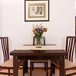 Sea & Wave Soho Family Apartment