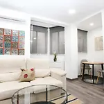 Apartamento En Calle Mendoza - Zona Huelin & 300 Mts De La Playa