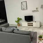 Holidays2Malaga Jinetes Junto Casco Historico & Parking