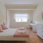 C102 - Huge And Stylish 5 Bedroom By The Center