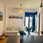 Adela & Private Courtyard By Ele Apartments