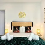 Malagueta Beach I & Private Terrace By Ele Apartments