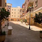 Piso De 3 Dormitorios Cerca De La Playa Y Del Recinto Ferial