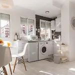 Elegant Duplex P/3 In Malaga With Terrace And Wifi