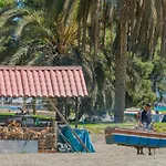 Cubo\'S La Casita Del Palo