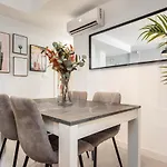 Intimate And Quiet Apartment - Center