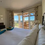 Luxury Large 2 Bedroom Frontline Golf Apartment