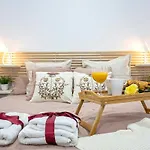 -Malagasunapts- Fashion Historical City Centre