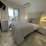 Apartamentos Malagatravelbook Piscina Y Parking Gratis