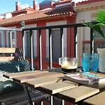 Montano II & Old Town By Ele Apartments