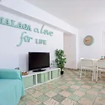 Big Flat In City Center With Patio