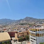 Estudio Con Hermosas Vistas